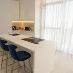 360 - 1 Bedroom Luxurious * Никосия