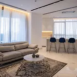 360 - 1 Bedroom Luxurious Апартаменты Никосия