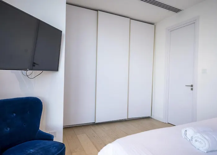 360 - 1 Bedroom Luxurious 尼科西亚